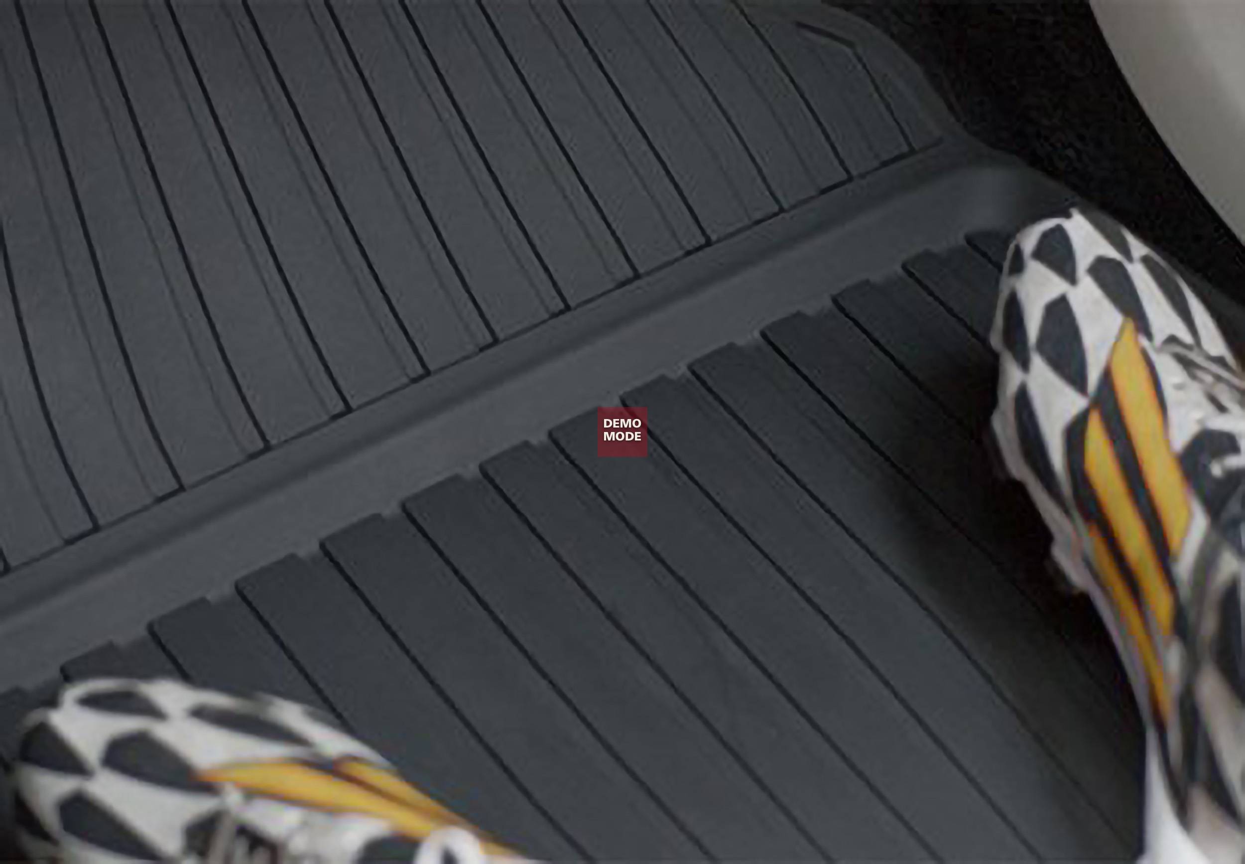 Plastikust põrandamattide komplekt