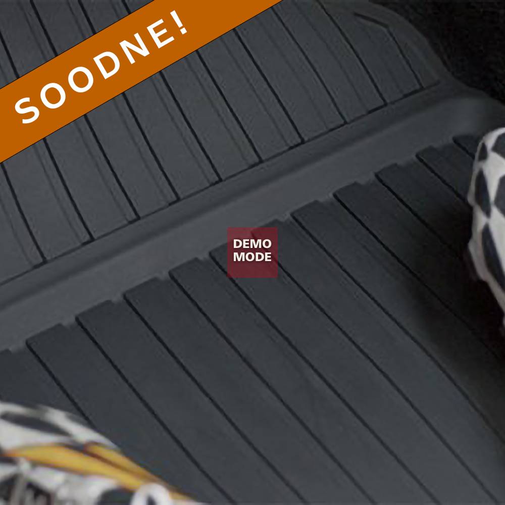 Plastikust põrandamattide komplekt