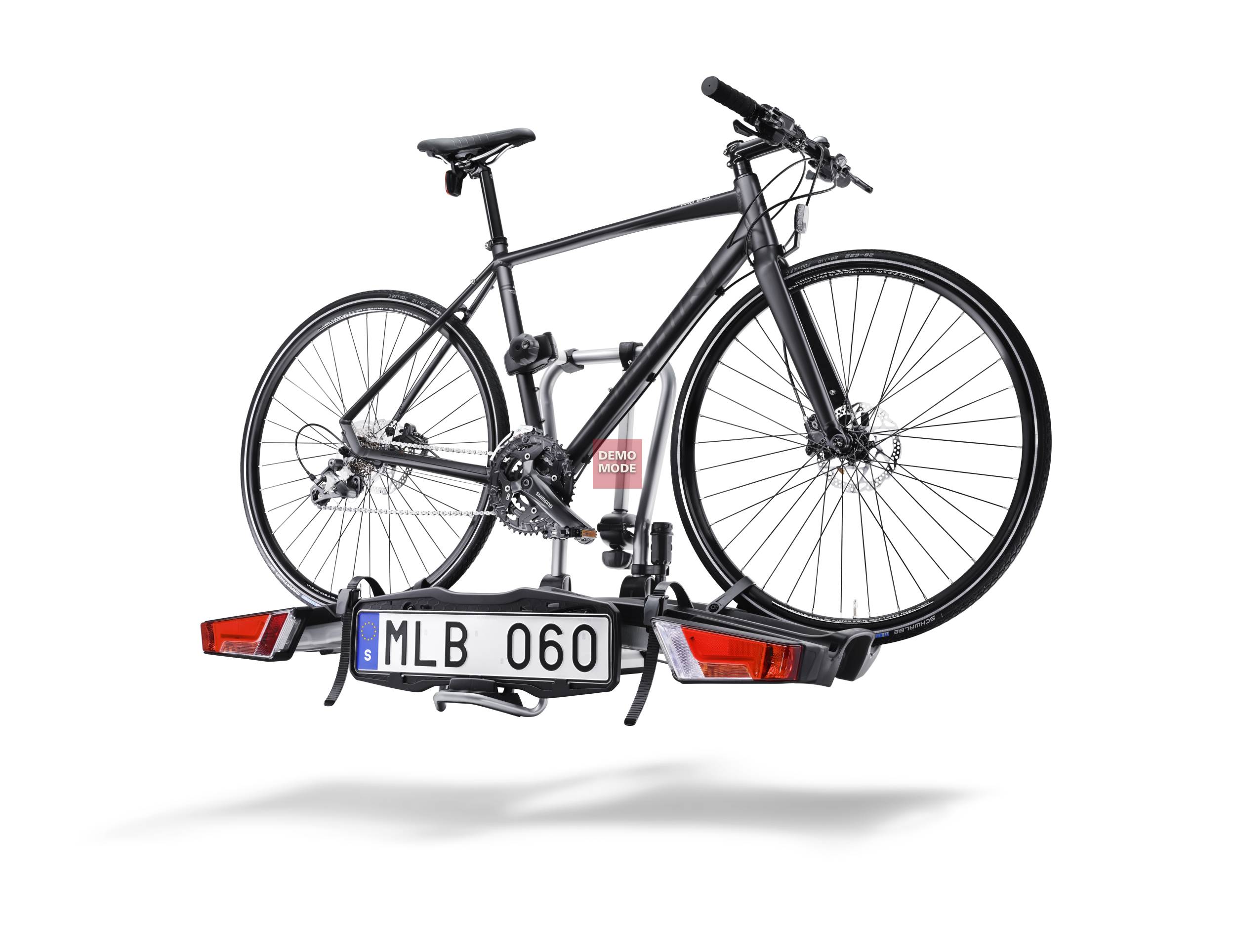 Veokonksule paigaldatav kokkupandav jalgrattahoidja kahele jalgrattale