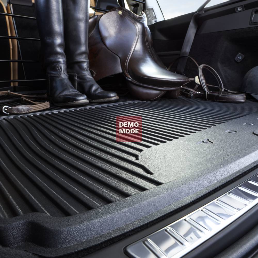 Plastikust pagasiruumi matt 5-kohalisele autole