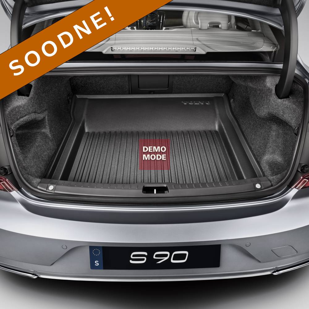 Plastikust pagasiruumi matt